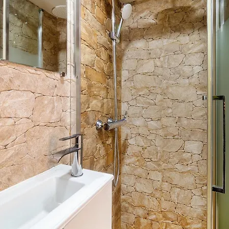 Whome Quiet Retreat Just Minutes From The Buzz 아파트 *
